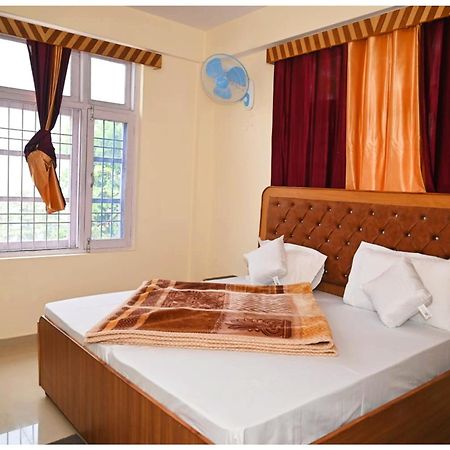Simla Hotel K R I S H N A B - B Near Mall Road And Temple Bagian luar foto
